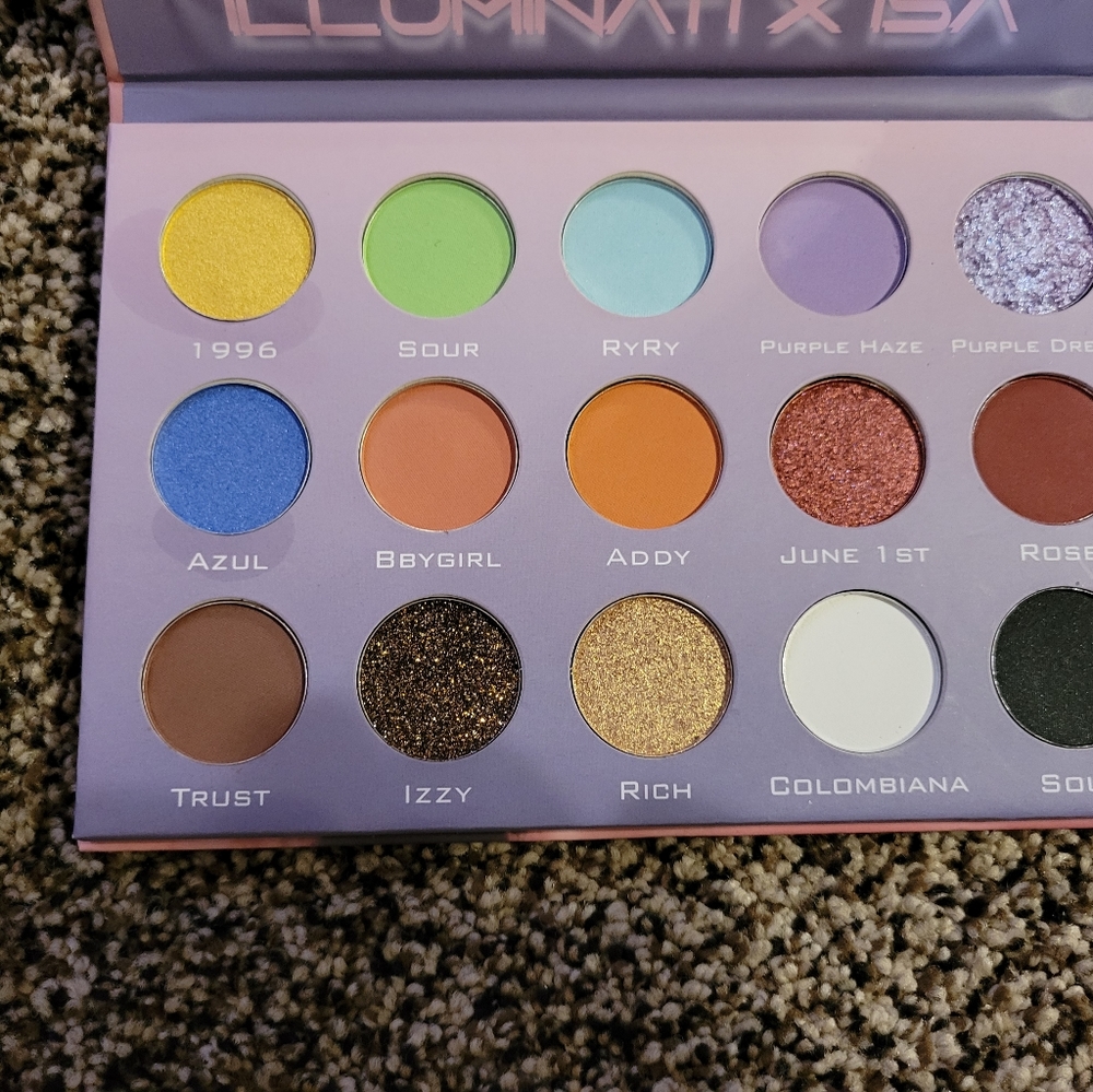 ILLuminati x Isa eye shadow pallette new